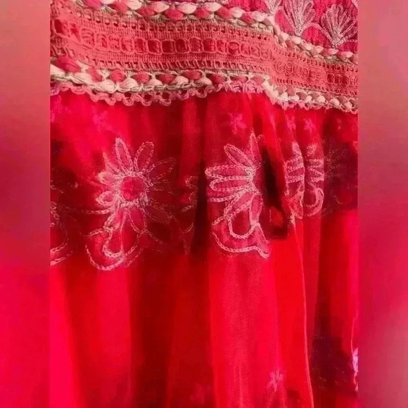 Anthro Bl-nk London Red & Pink Sleeveless Scallop Embroidered Blouse Top M - Picture 3 of 5